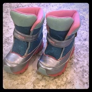 Tsukihoshi snow boots little girls 8 NWT